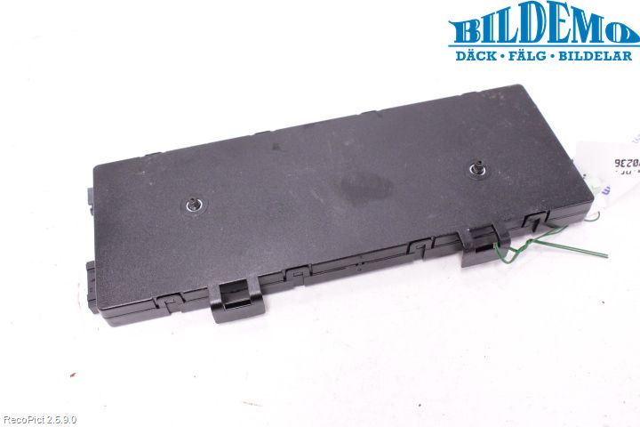 BMW X3 F25 10-17 Stereo Antenneforsterker