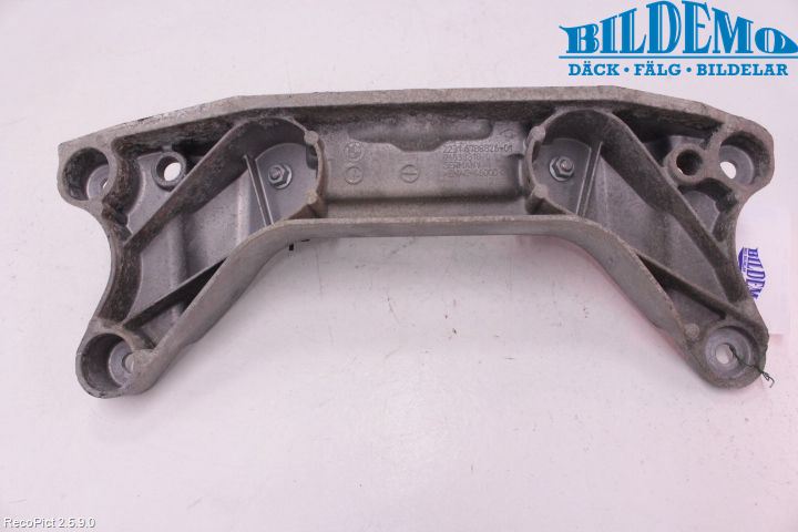 BMW 1 F20/F21 11-19 Gearkasse Bjelke - Travers