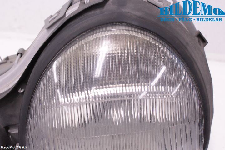 Mercedes-Benz MB E-KLASS (W210) 96-03 Frontlykt Venstre