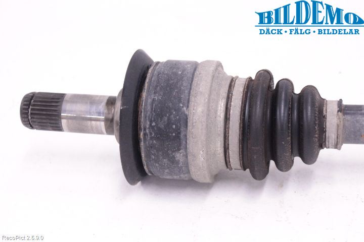 BMW 1 F20/F21 11-19 Drivaksel Bak Kompl Venstre