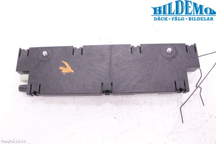 BMW 5 F10/F11/F18 09-17 Stereo Antenneforsterker