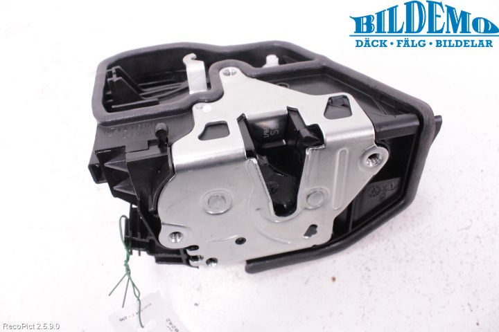 BMW 3 F30/F31/F80 12-19 Dørlås - Låsekasse