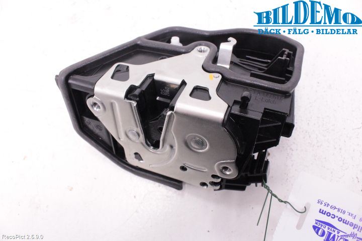 BMW 3 F30/F31/F80 12-19 Dørlås - Låsekasse
