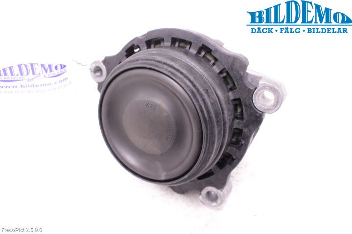 BMW 3 F30/F31/F80 12-19 Motor Feste Gummi