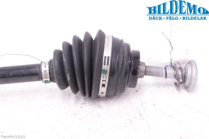 BMW 3 F30/F31/F80 12-19 Drivaksel Foran Kompl Høyre