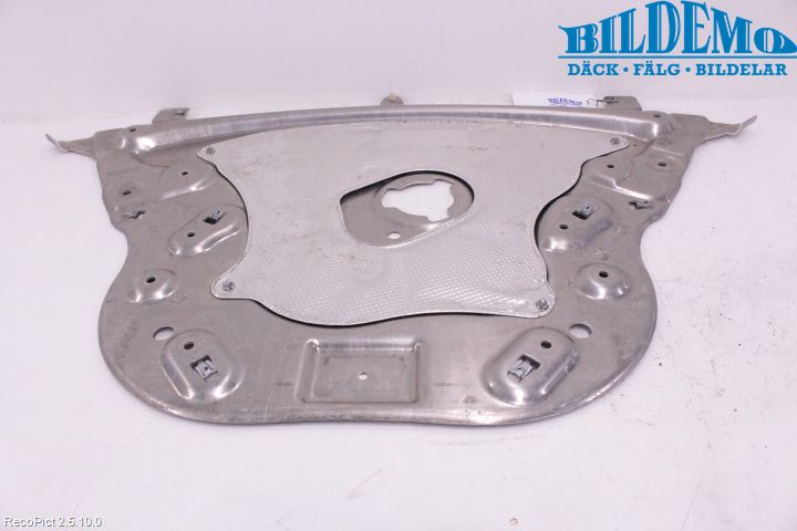 BMW 5 F10/F11/F18 09-17 Bunnplate U Motor-Gear-Dørk
