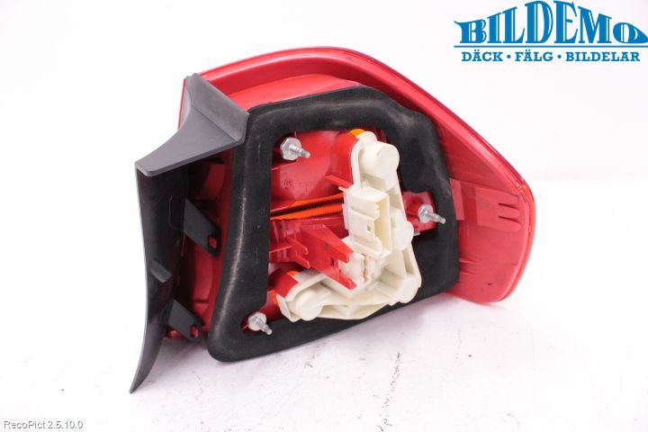 BMW 3 E90/91 SED/TOU 05-12 Baklykt Venstre