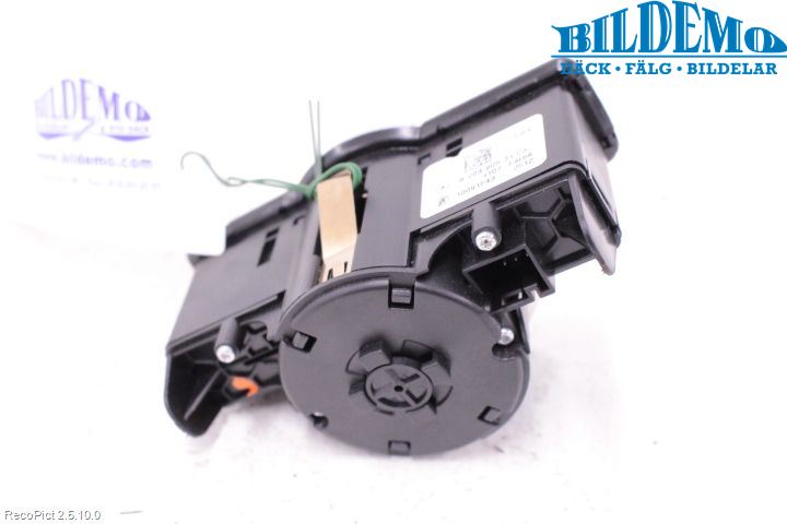 Mercedes-Benz MB C-KLASS (W204) 07-15 Bryter Hovedlys