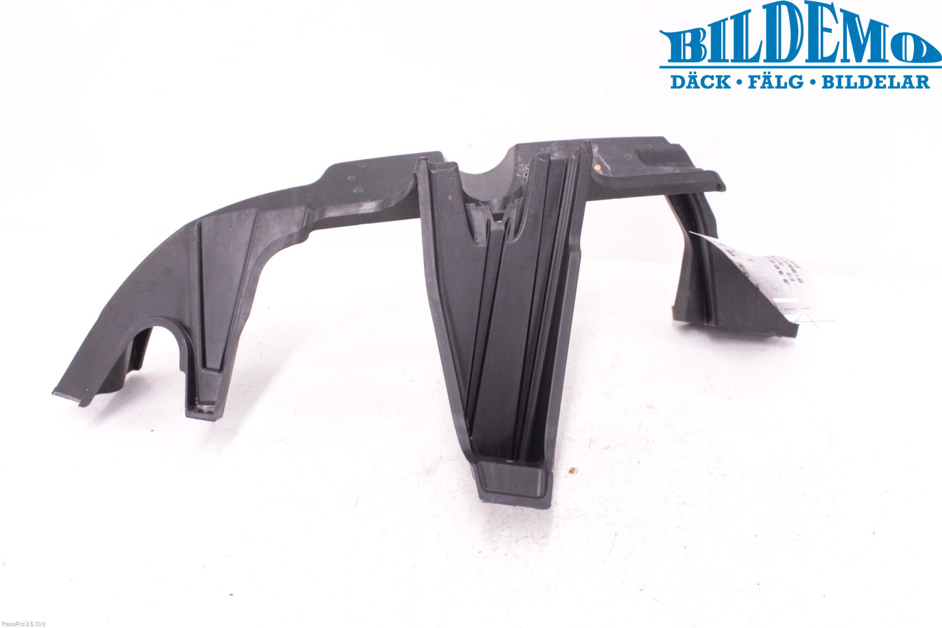 BMW X3 E83     03-10 Frontlykt Ramme H Lyktering
