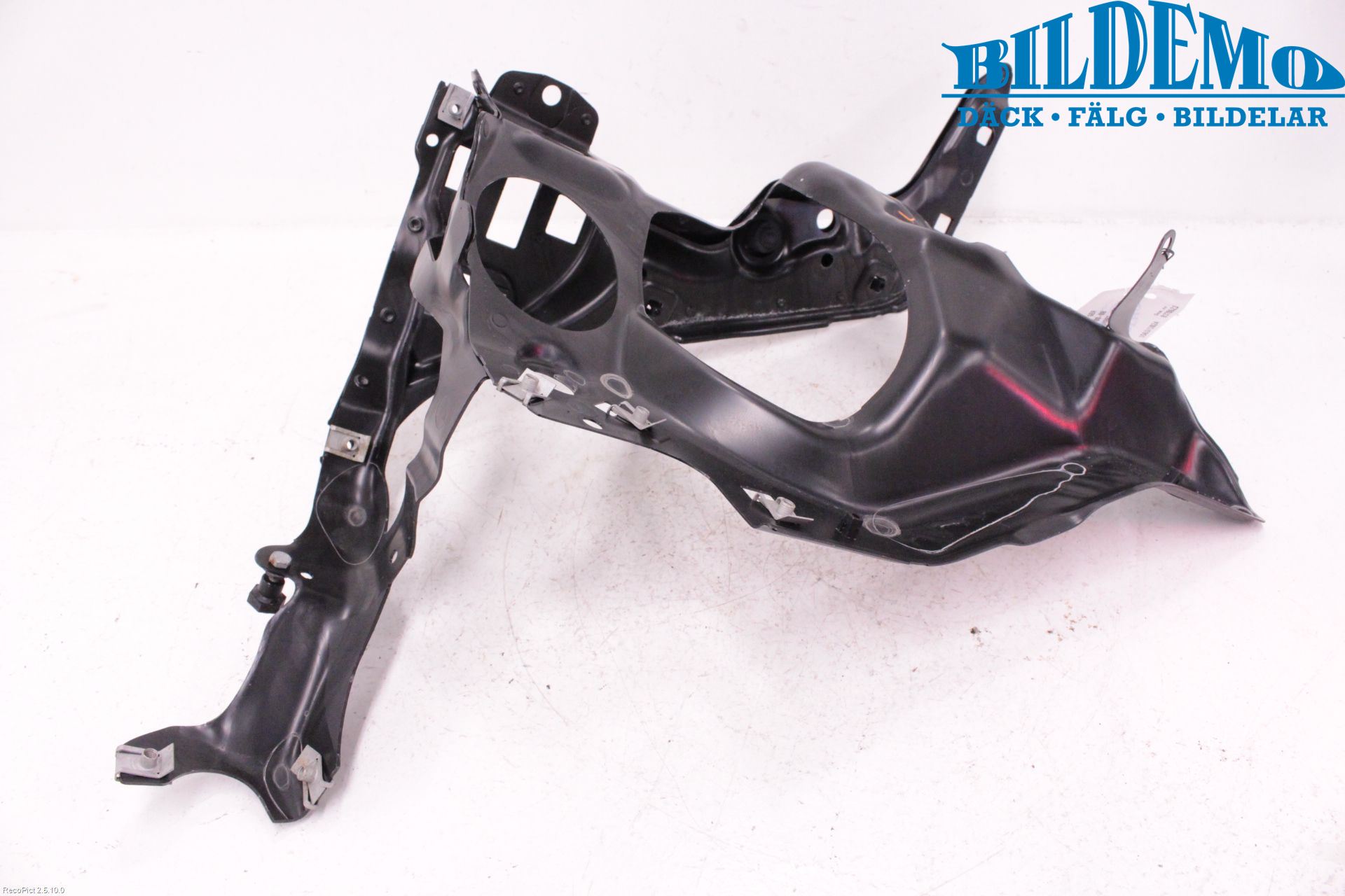 BMW 7 E65/66    00-08 Frontlykt Ramme H Lyktering