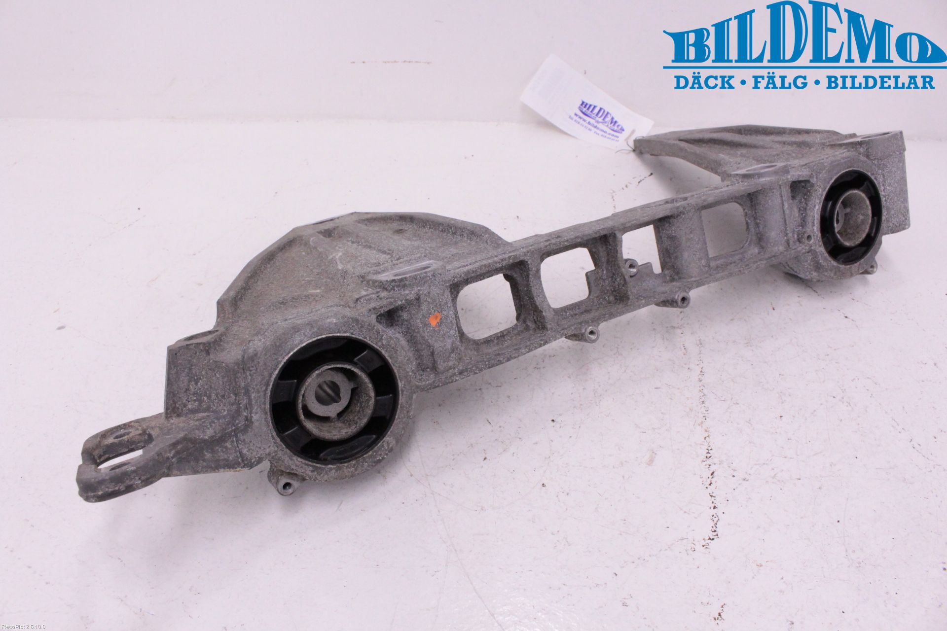 Mercedes-Benz MB VITO/V-KLASS (W640,W447,W448) 14- Bakaksel Feste