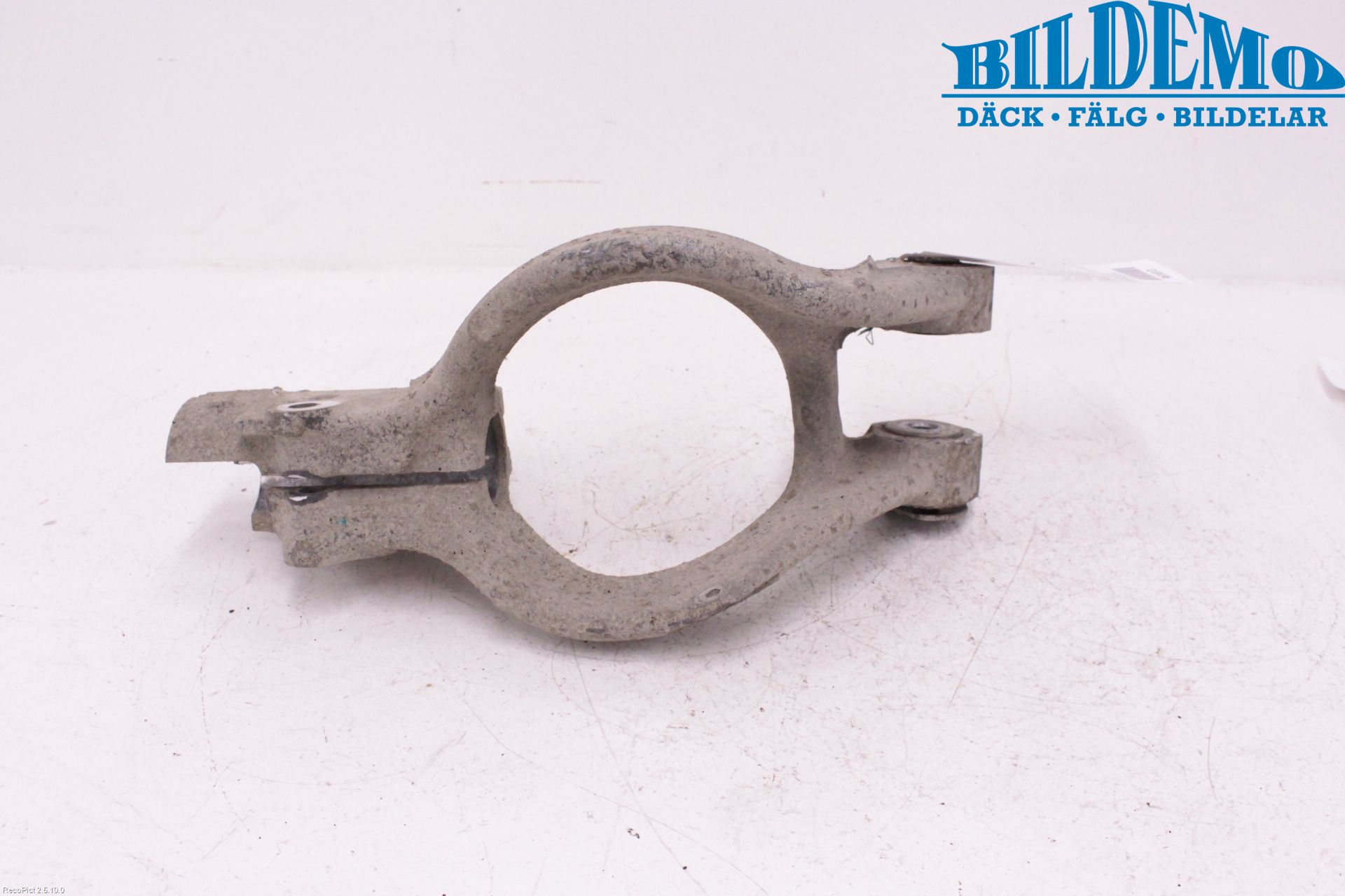Opel INSIGNIA 09-16 Spindel Vf