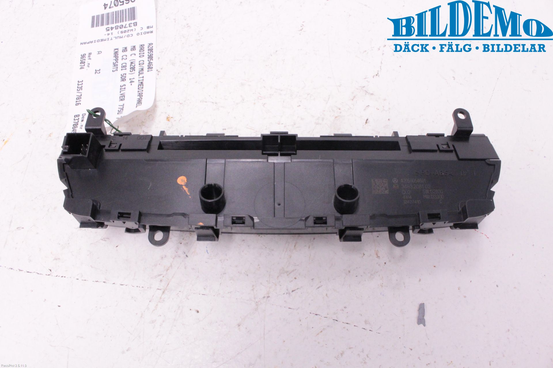 Mercedes-Benz MB C-KLASS (W205) 14-21 Stereo Radio Med Cd