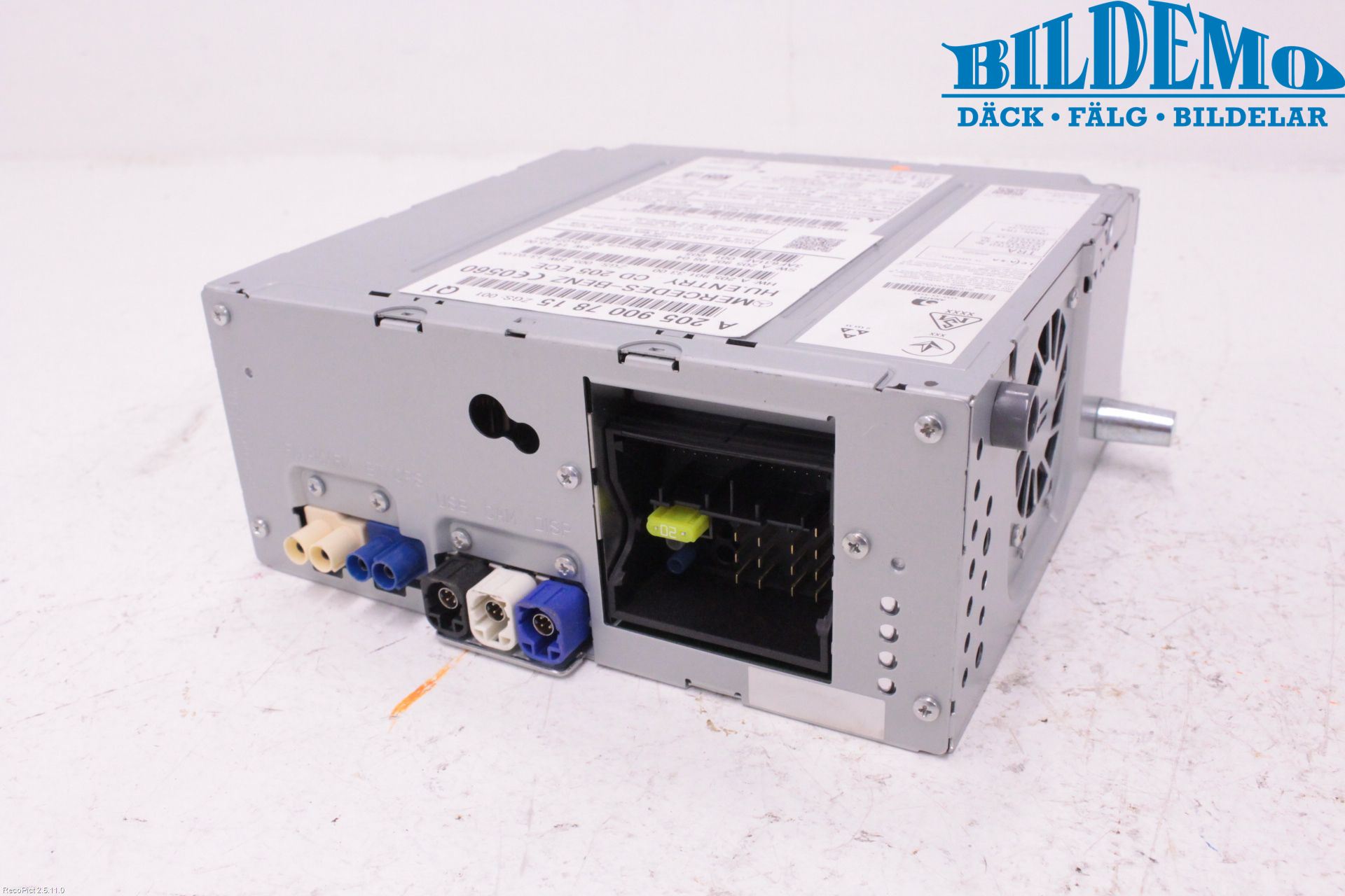 Mercedes-Benz MB C-KLASS (W205) 14-21 Stereo Radio Med Cd