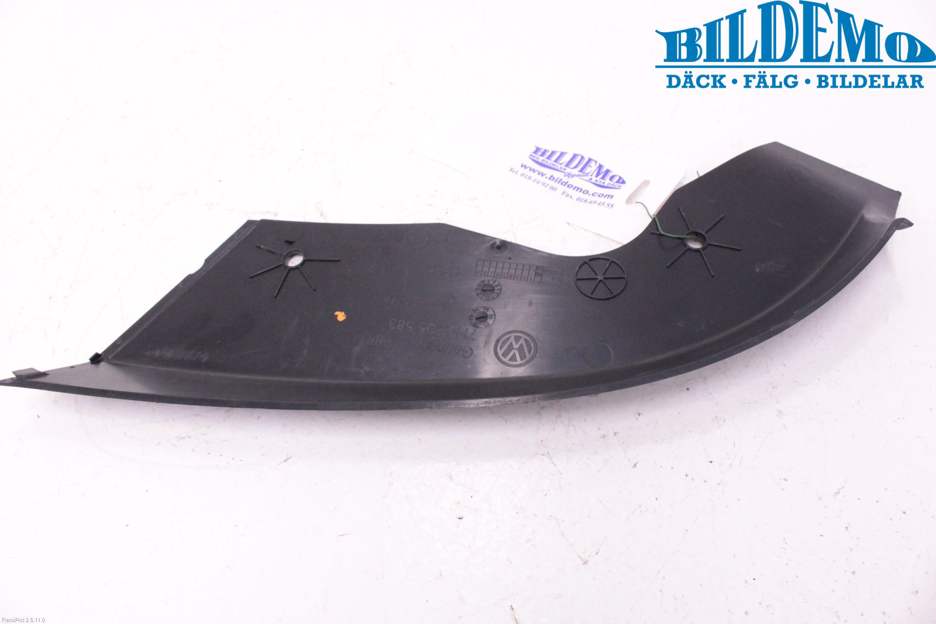Volkswagen VW TRANSP/CARAVELLE (T5) 04-15 Frontlykt Ramme H Lyktering