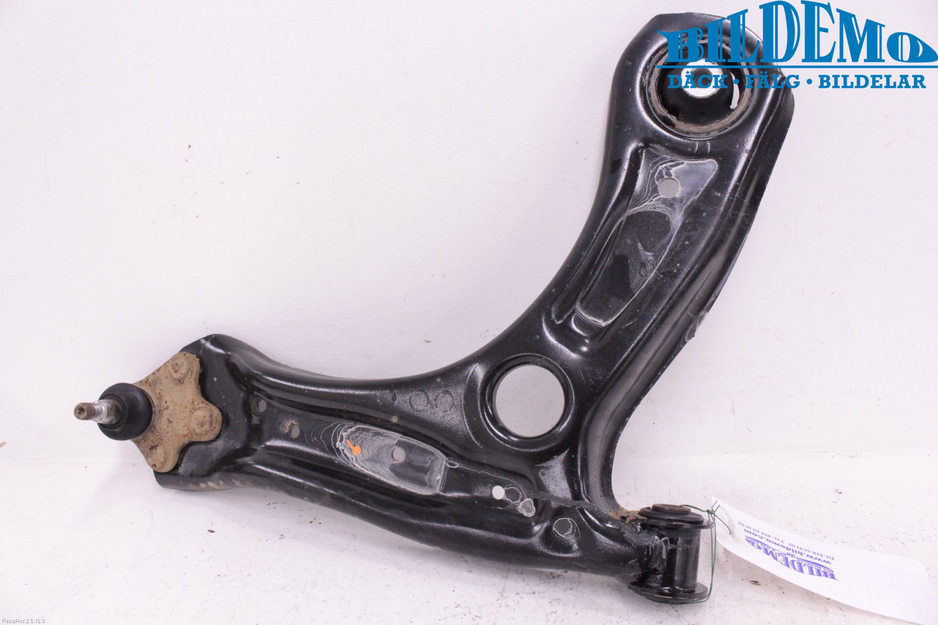 Seat IBIZA IV 08-16 Bærearm Foran Høyre Nedre