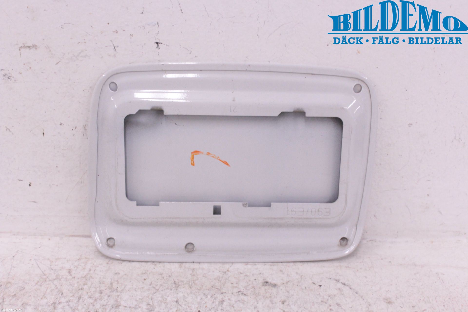 BMW 3 E90/91 SED/TOU 05-12 Drivstoff Tankluke