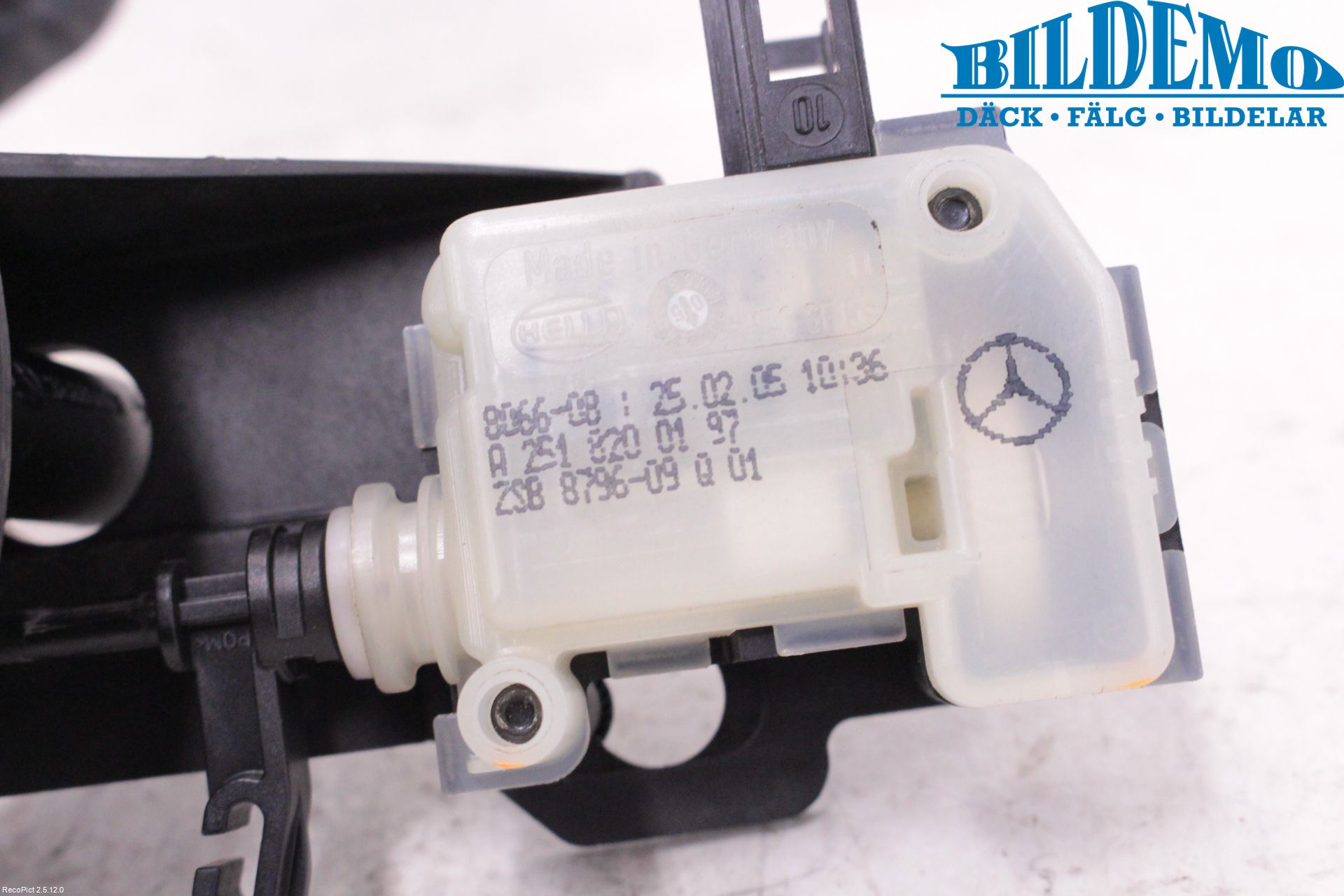Mercedes-Benz MB CLS (C219) 03-11 Lås Tankluke Lås