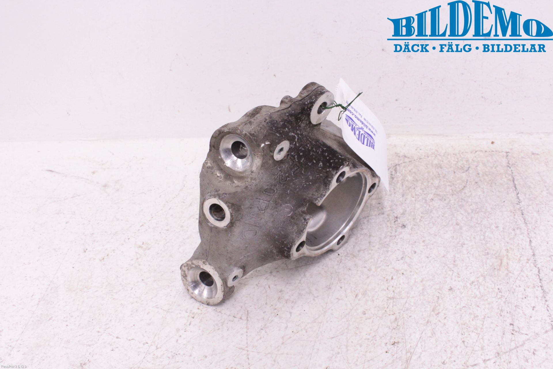 BMW 1 F20/F21 11-19 Spindel Hf