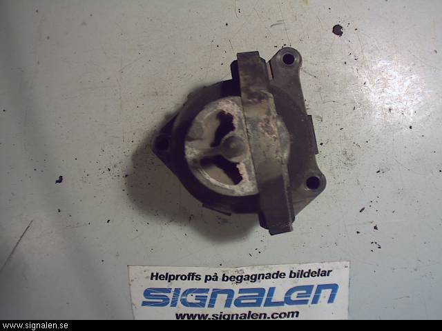 Saab 9-5     06-10 Motor Feste Gummi