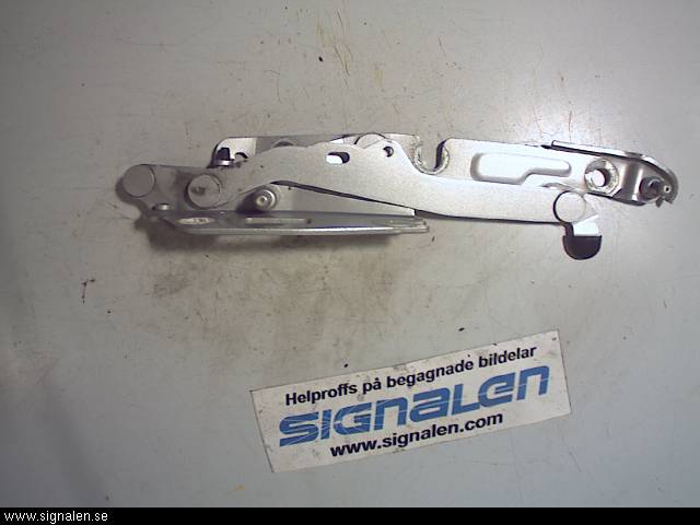 Audi A6/S6     05-11 Bakluke Hengsel Venstre