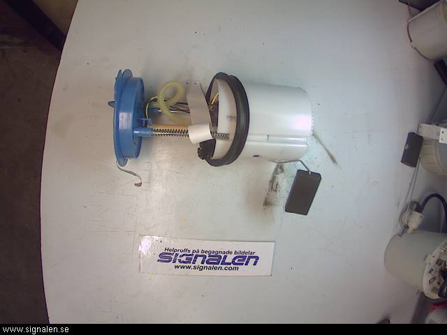 Volkswagen VW GOLF VI 09-13 Drivstoffpumpe Fødepumpe El