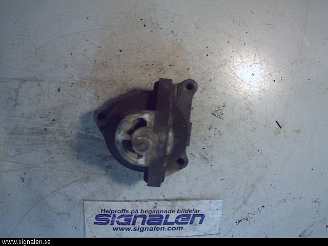 Saab 9-5     06-10 Motor Feste Gummi