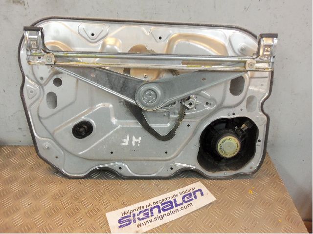 Ford FOCUS     04-07 Vindusheis