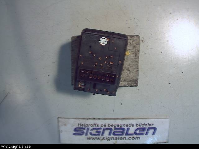 Saab 9-5     06-10 Bryter Hovedlys