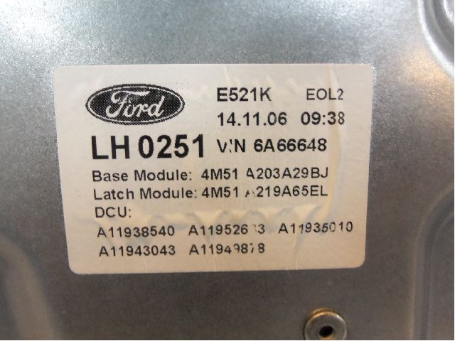 Ford FOCUS     04-07 Vindusheis