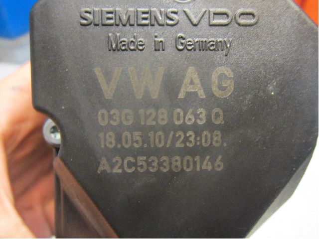 Volkswagen VW CADDY      04-10 Inns Spjeldhus