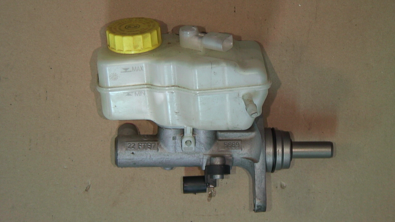 Volkswagen VW POLO 10-17 Brems Hovedsylinder
