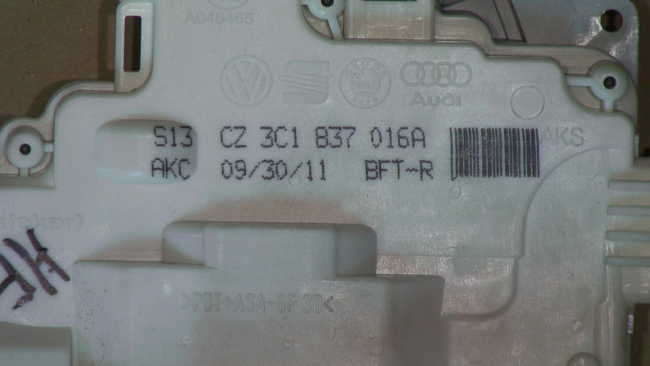 Volkswagen VW PASSAT 11-14 Dørlås - Låsekasse