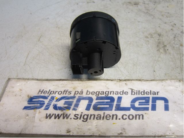 Volkswagen VW PASSAT 11-14 Bryter Hovedlys
