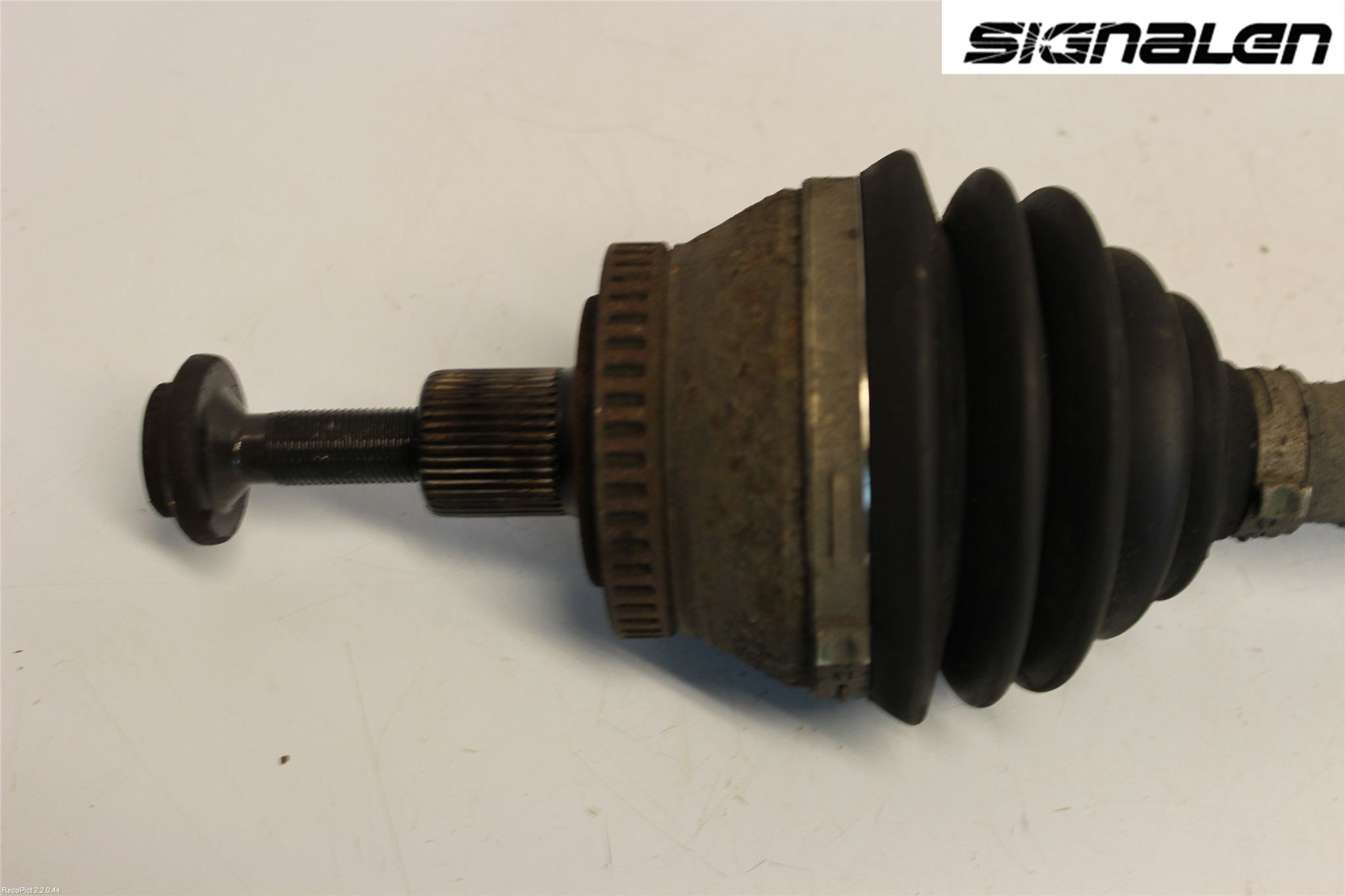 Audi A4/S4 05-07 Drivaksel Foran Kompl Venstre