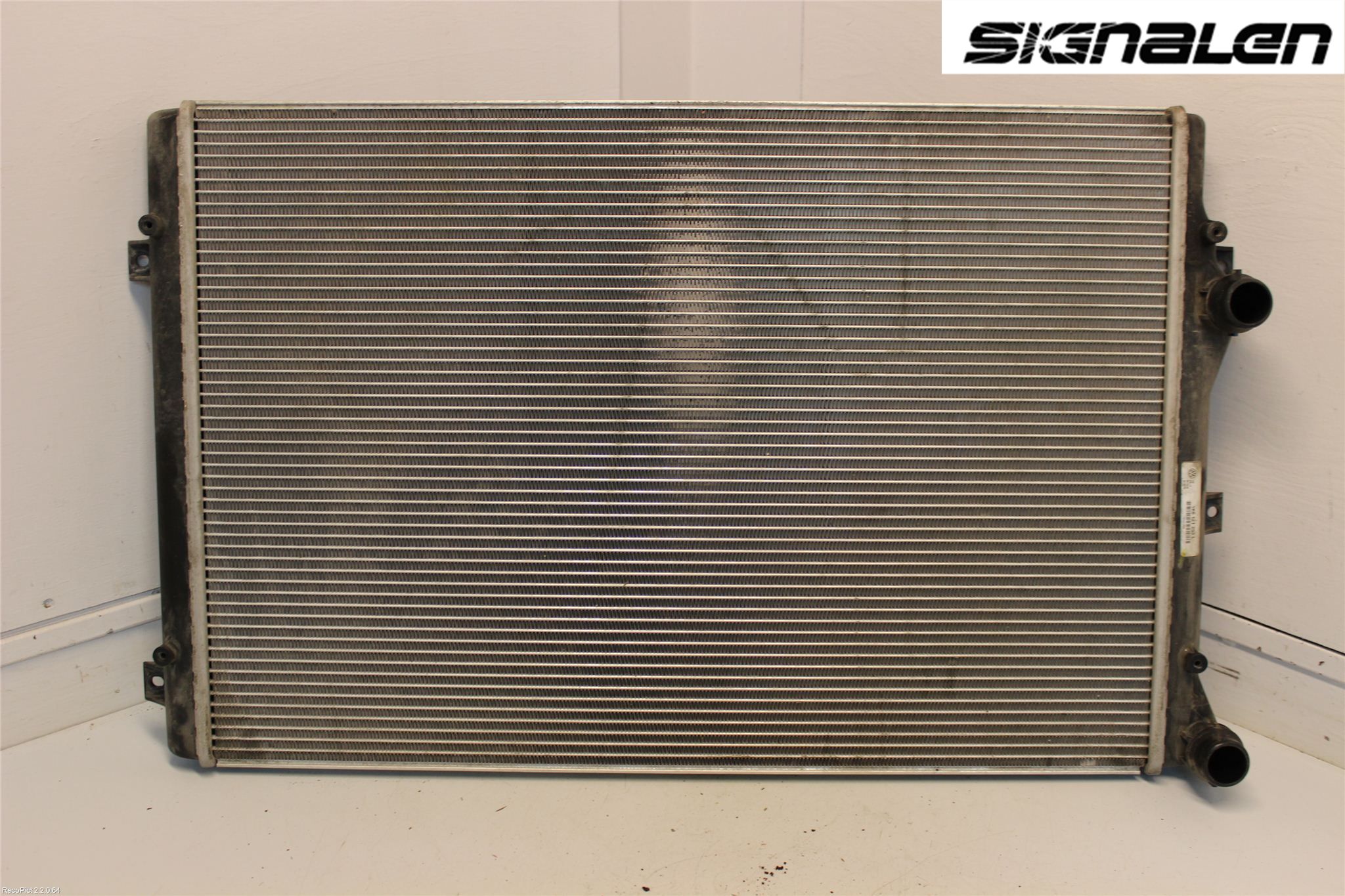 Volkswagen VW PASSAT 05-11 Radiator Manuell