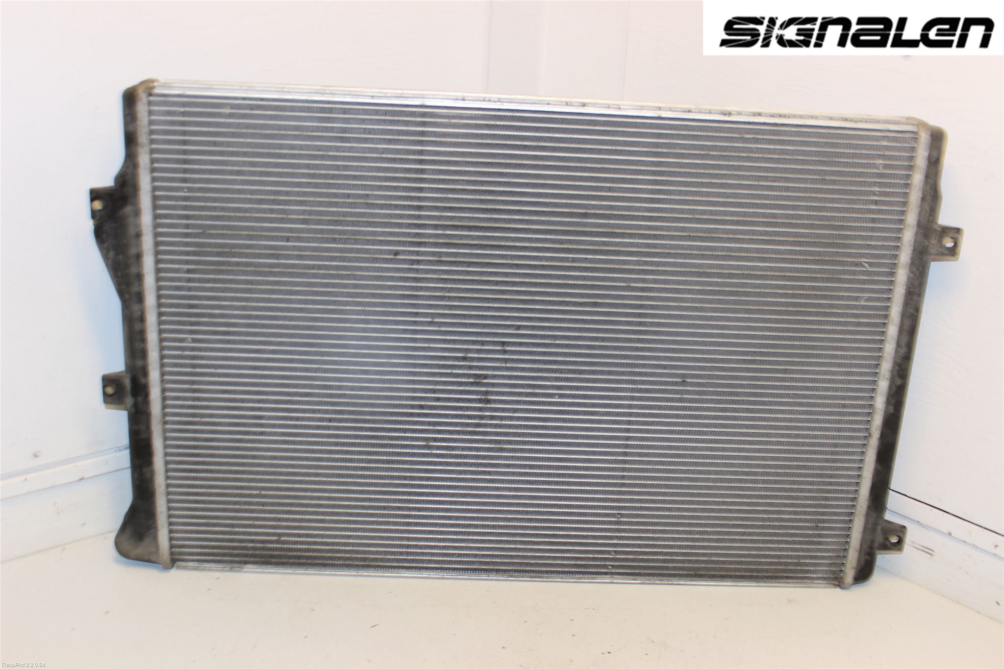 Volkswagen VW PASSAT 05-11 Radiator Manuell
