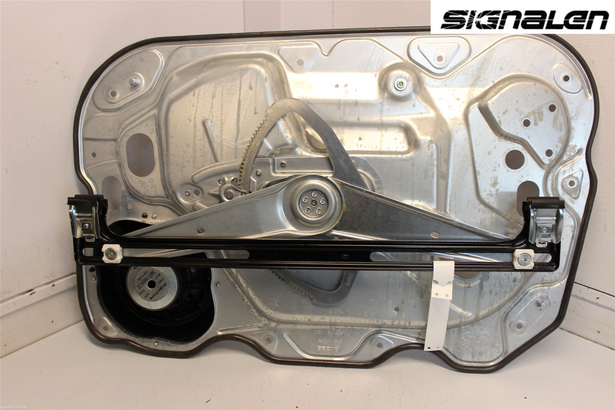 Ford KUGA 08-12 Vindusheis