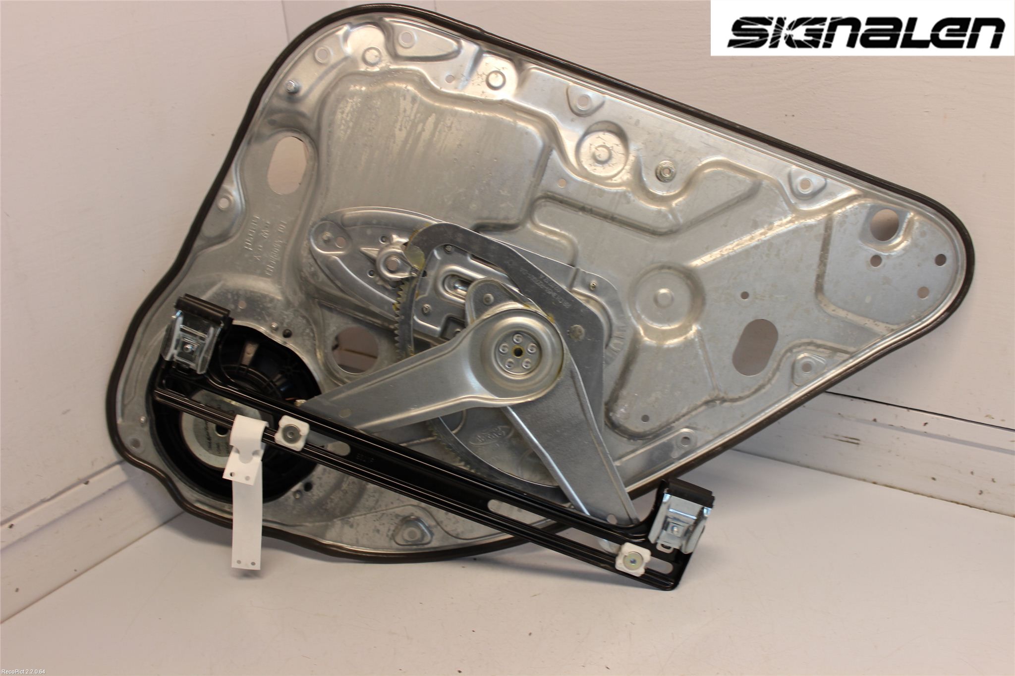 Ford KUGA 08-12 Vindusheis