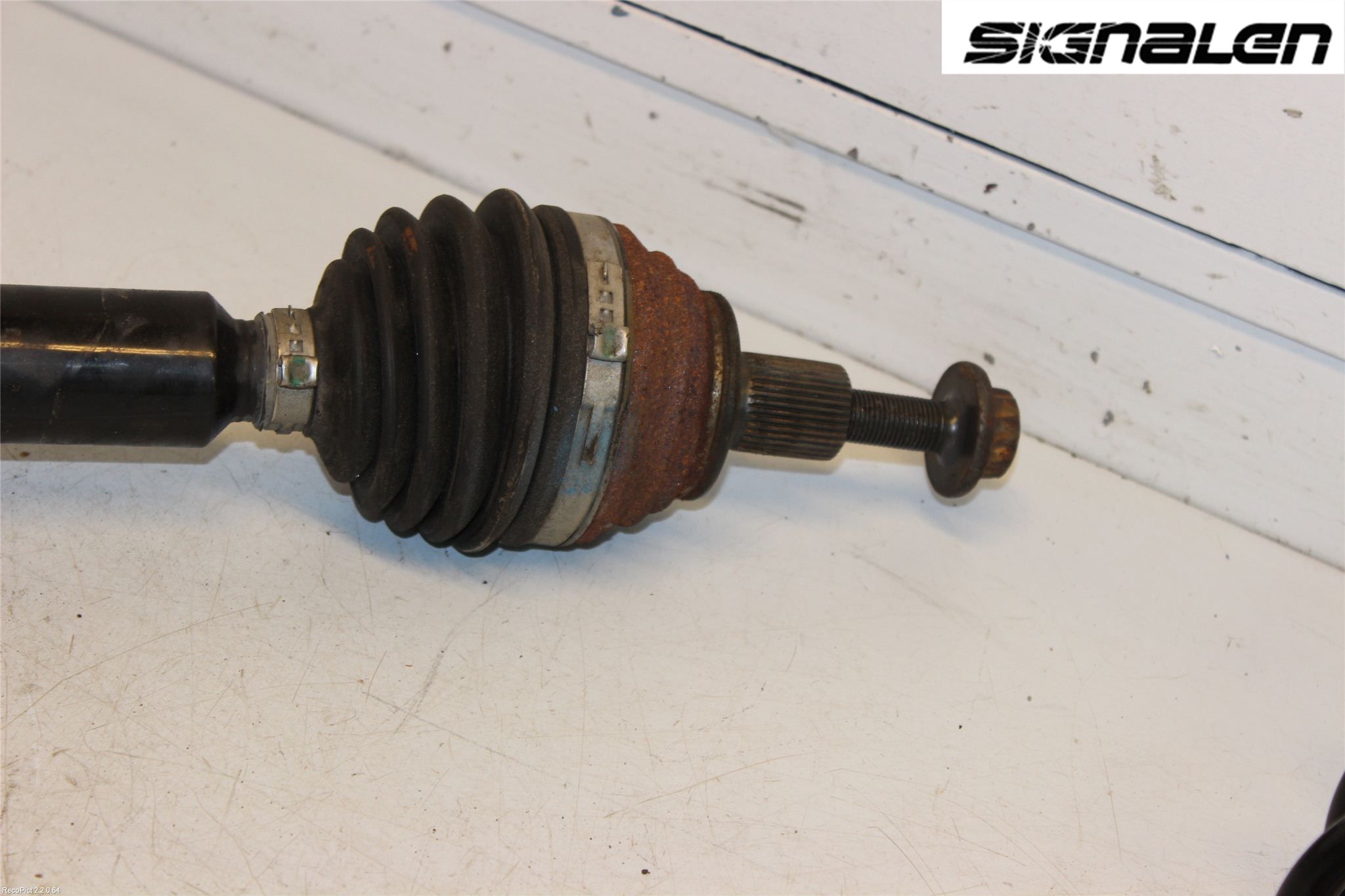 Volkswagen VW GOLF VI 09-13 Drivaksel Foran Kompl Høyre