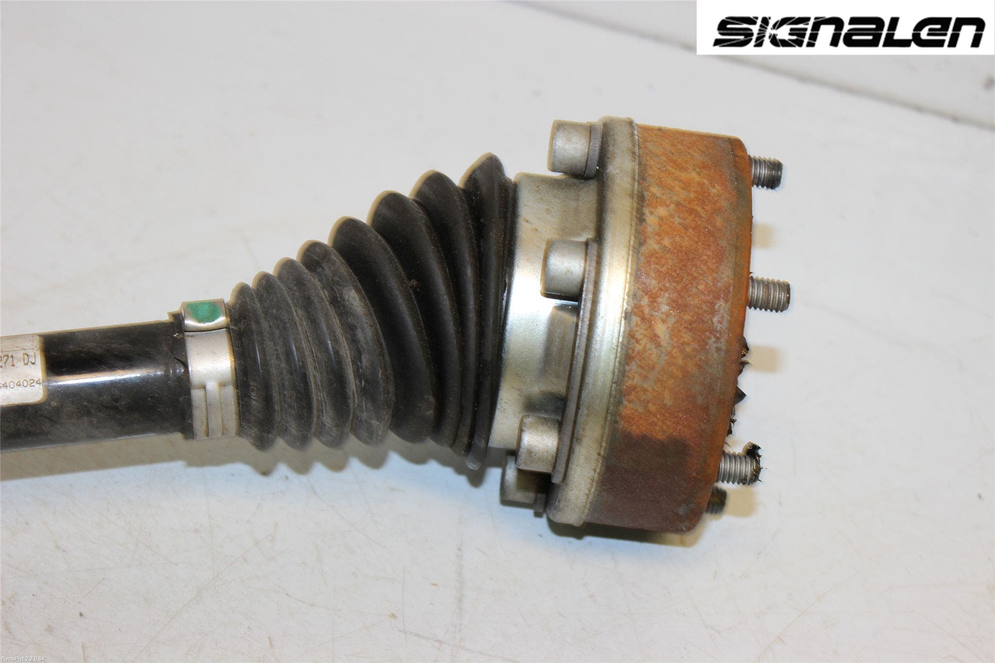 Volkswagen VW GOLF VI 09-13 Drivaksel Foran Kompl Venstre