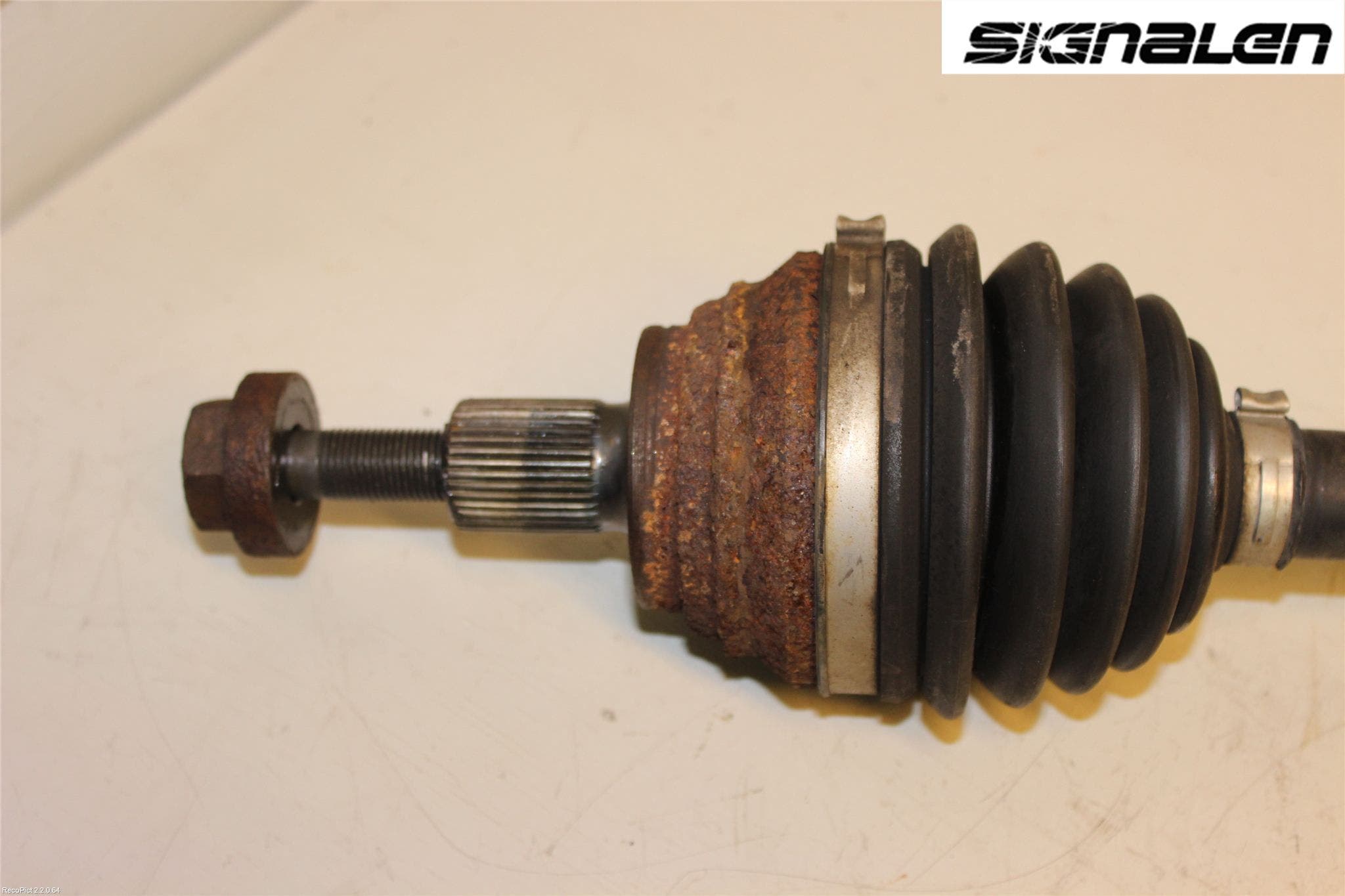 Volkswagen VW GOLF PLUS/CROSS GOLF 04-14 Drivaksel Foran Kompl Venstre
