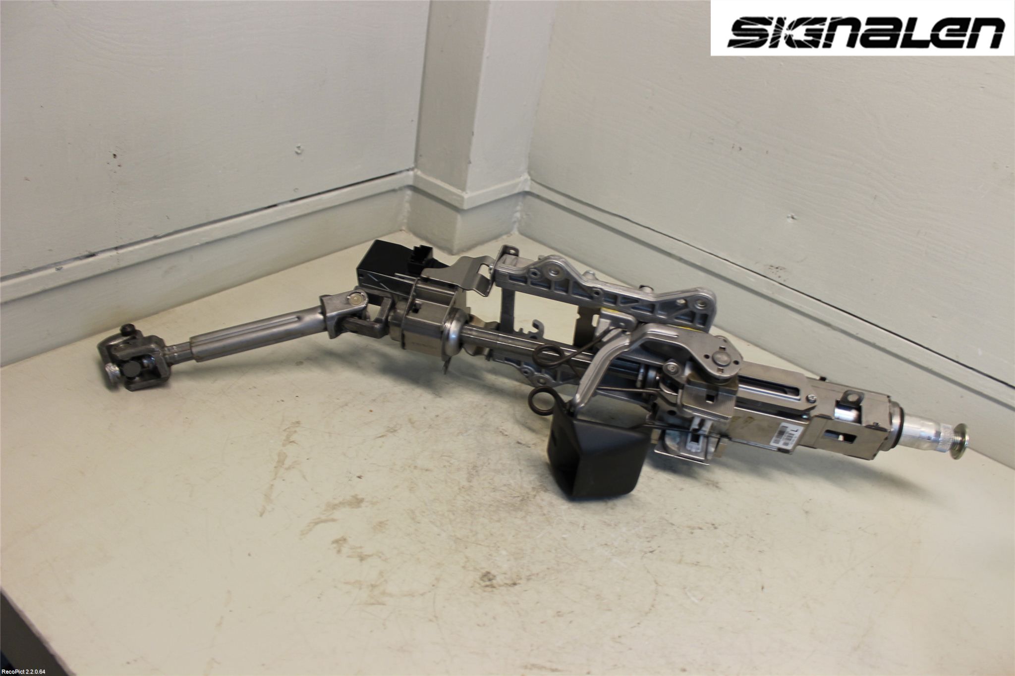 Volkswagen VW PASSAT 11-14 Rattaksel
