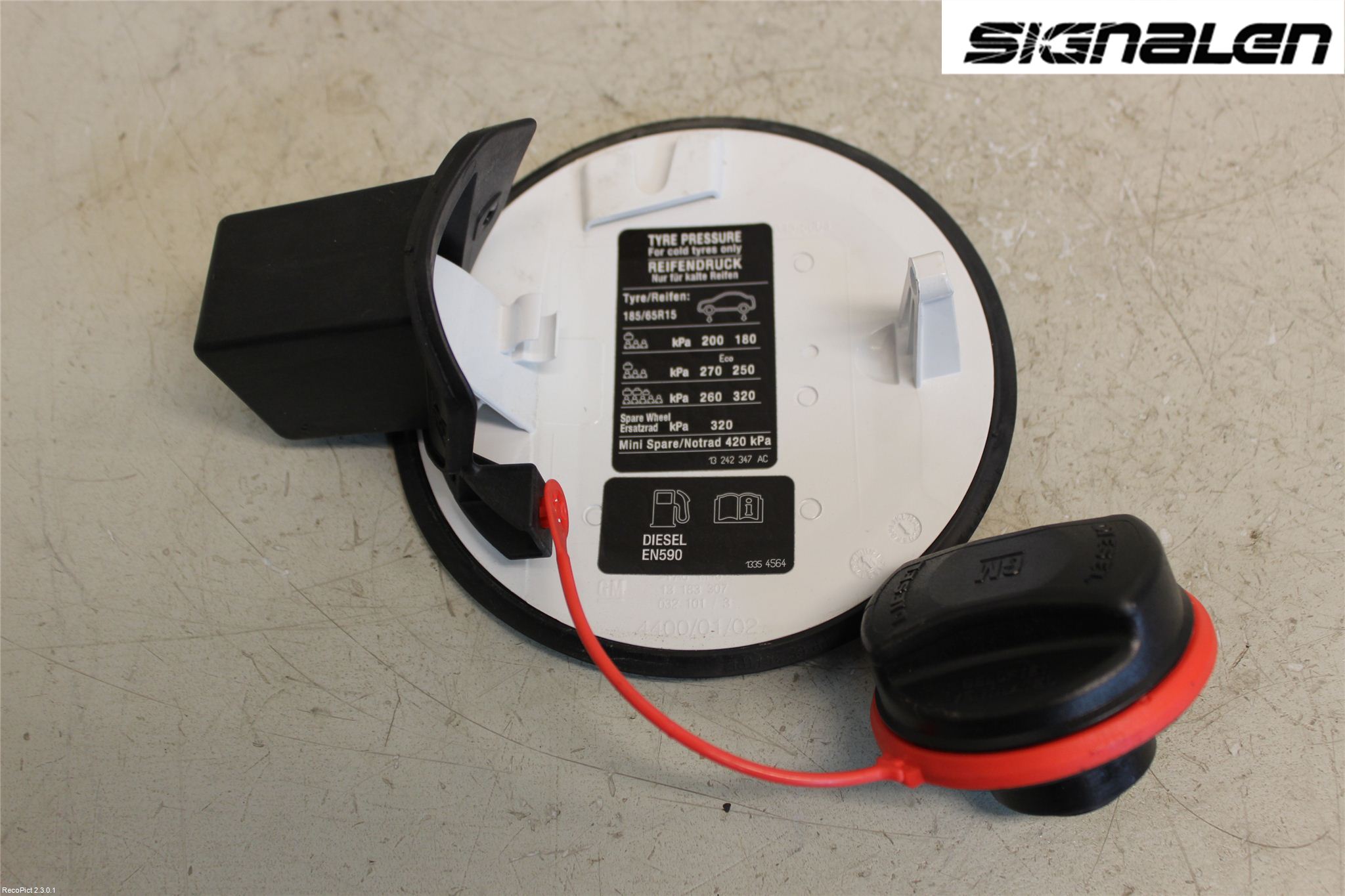 Opel CORSA D 07-14 Drivstoff Tankluke