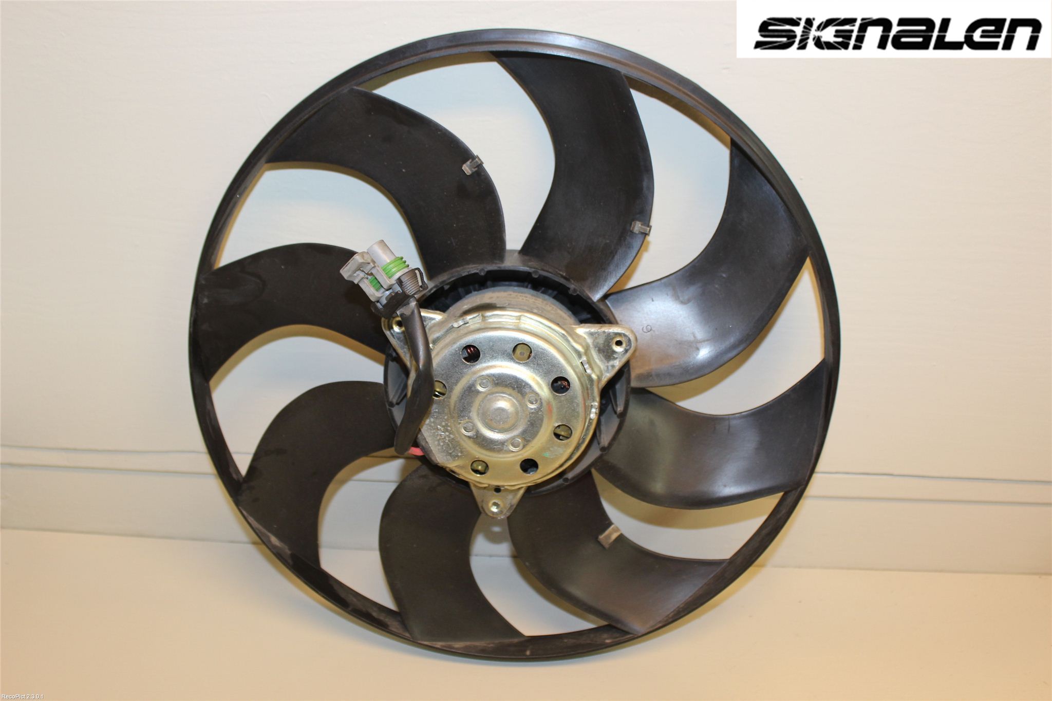 Ford FOCUS     04-07 Kjølevifte Elektrisk