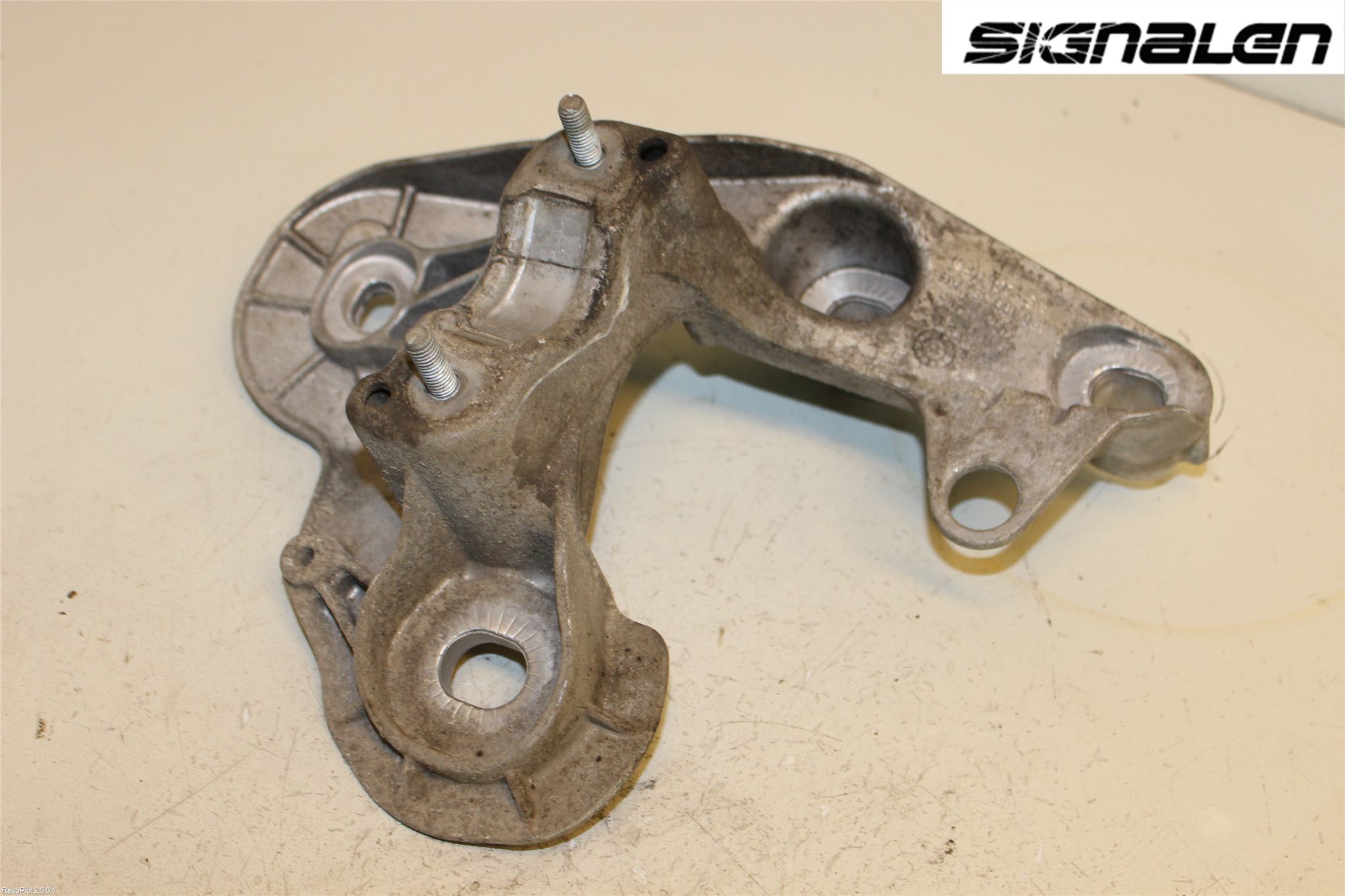 Audi A6/S6     05-11 Motor Feste Stål-Alu