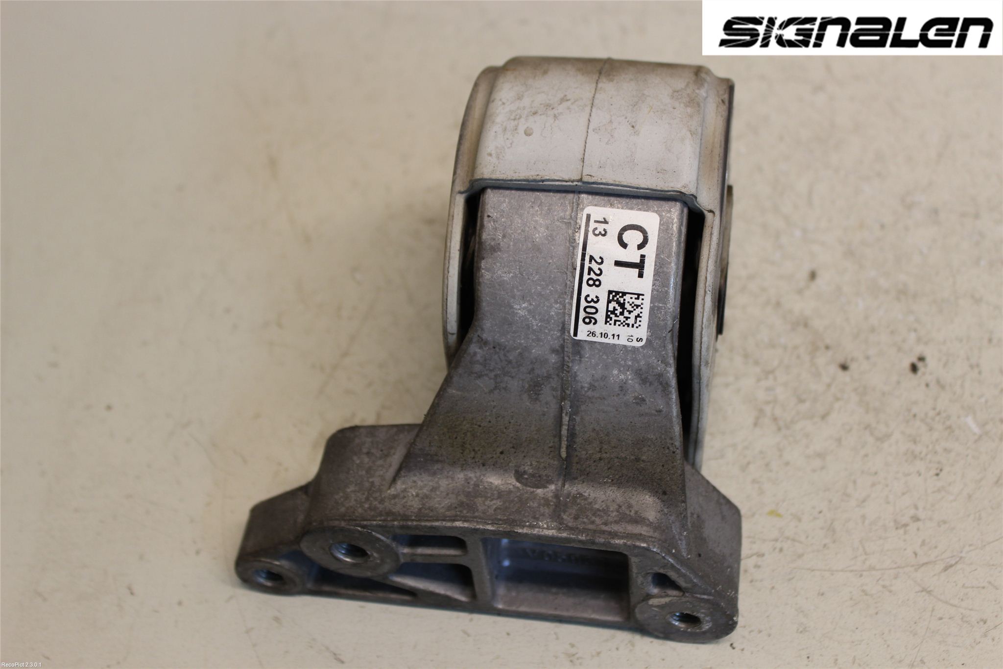 Opel INSIGNIA 09-16 Motor Feste Gummi