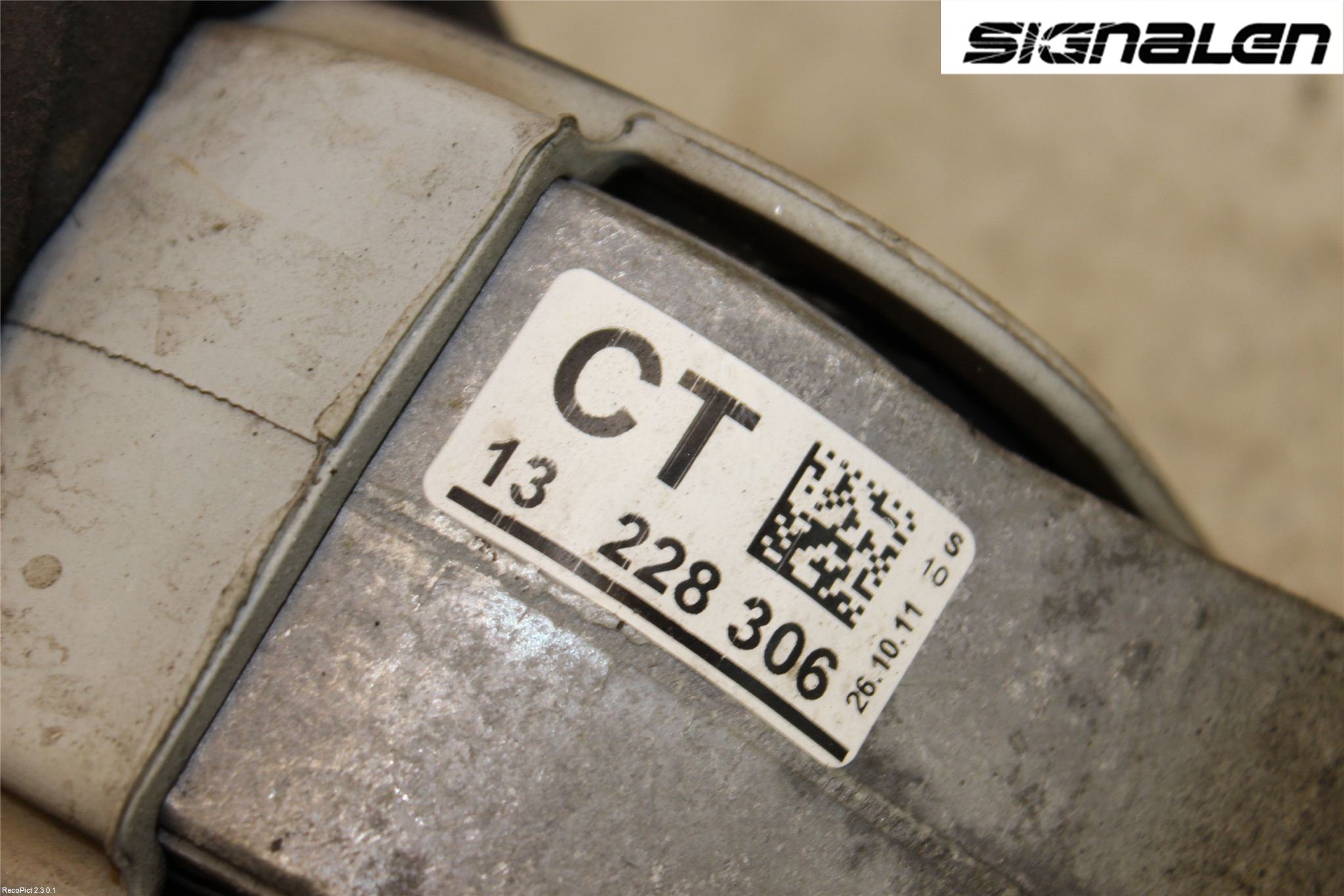 Opel INSIGNIA 09-16 Motor Feste Gummi