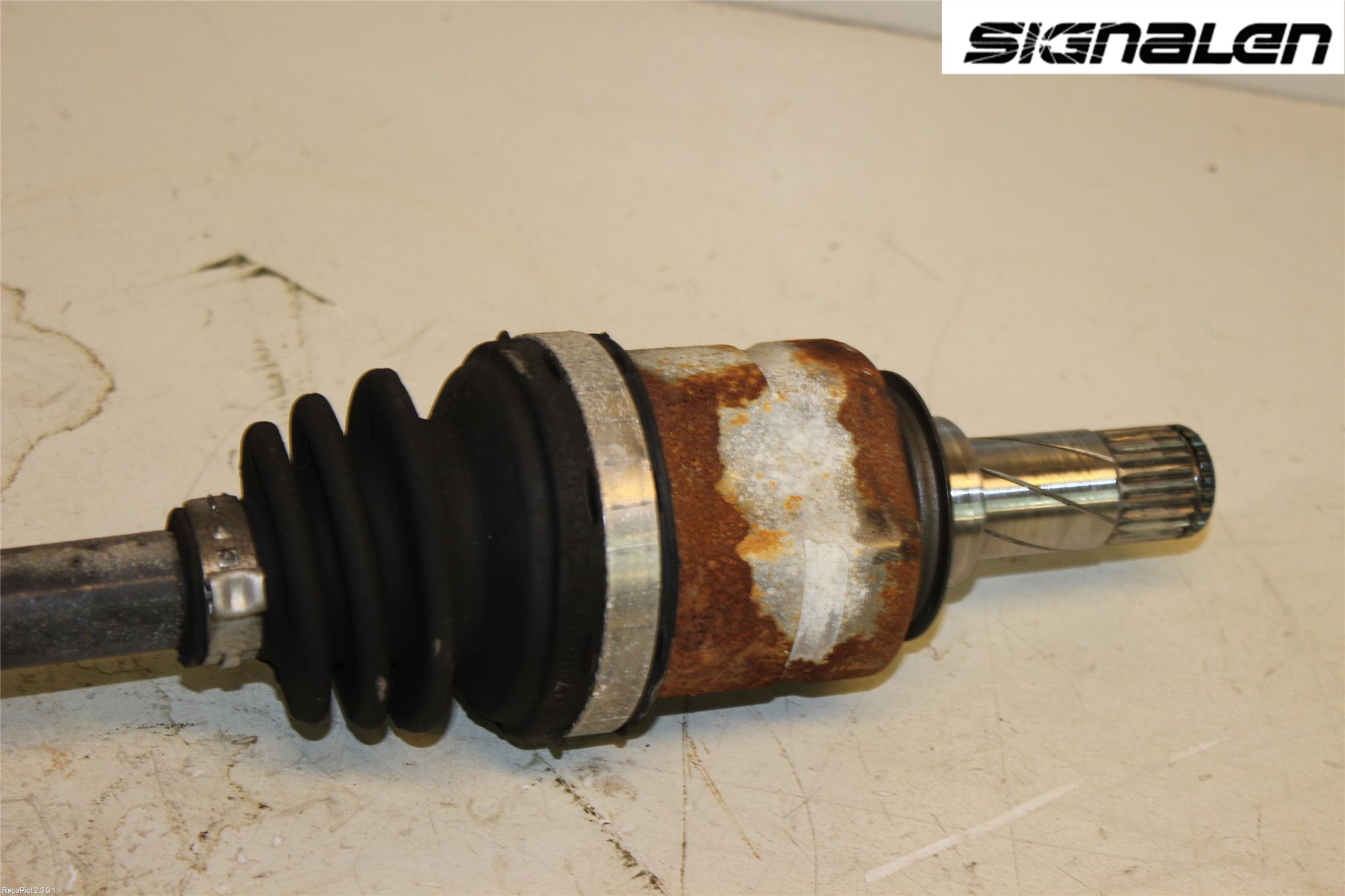 Opel CORSA D 07-14 Drivaksel Foran Kompl Venstre