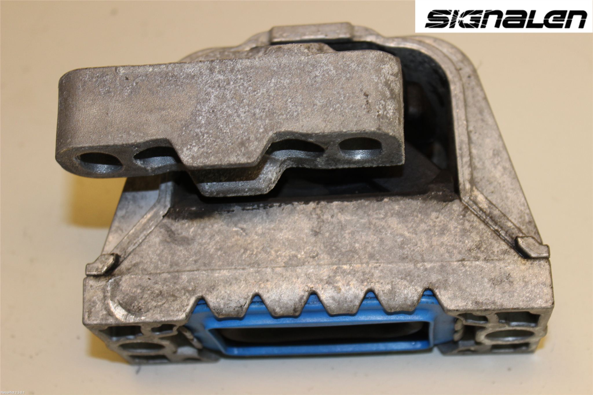 Volkswagen VW PASSAT 11-14 Motor Feste Gummi